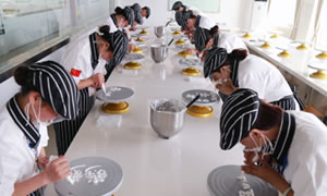 �¶�����ʦѧУ��ѧģʽ