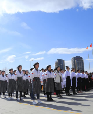 �¶�����ʦѧУ����ģʽ